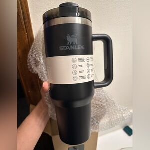 Stanley Tan and Black Packaging